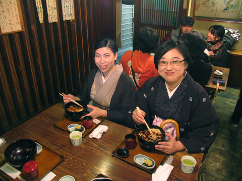 宮島口「うえの」で「あなご弁当」を食べました。